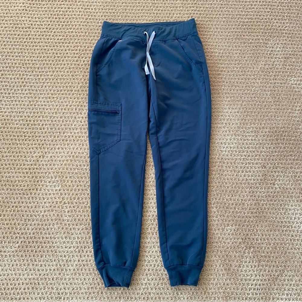 Figs Zamora jogger scrub pants in dark harbor